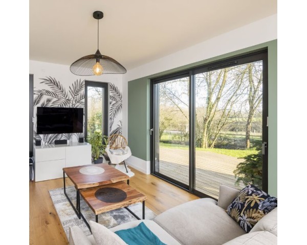 Baie coulissante 2 vantaux 2 rails. Vue d'ambiance