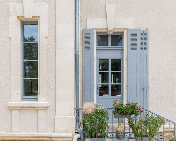 Porte Fenêtre 2 vantaux BOIS avec imposte et petits bois.