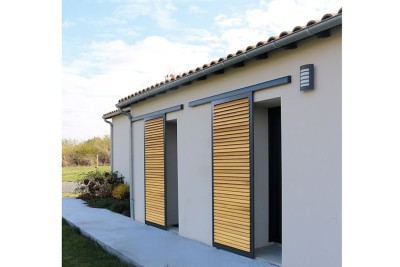 Volet coulissant aluminium et bois ARTEMIS. Vue d'ambiance. Volet coulissant aluminium et bois ARTEMIS. Vue d'ambiance.