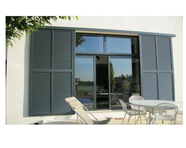 Volet coulissant aluminium OCEANOS. Vue d'ambiance.