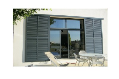 Volet coulissant aluminium OCEANOS. Vue d'ambiance.