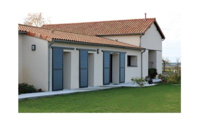 Volet coulissant aluminium OCEANOS. Vue d'ambiance.