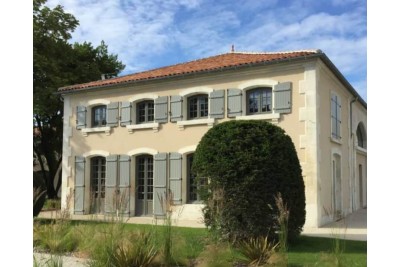 Volet battant Bois JUPITER. Vue d'ambiance.