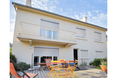 Volet roulant rénovation avec moustiquaire intégrée. Vue d'ambiance.