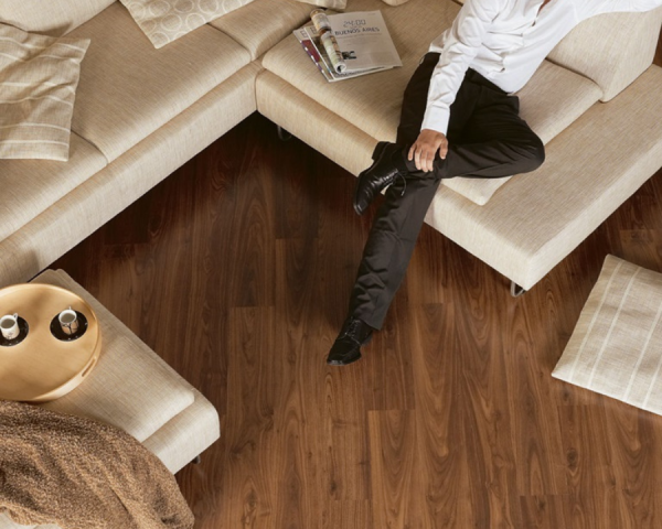 Noyer huilé - 1380  mm x  156 mm - Ep. 8mm