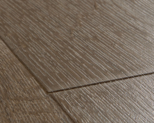 Chêne classique marron - 1380  mm x  190 mm - Ep. 8mm