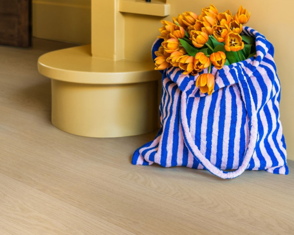 Chêne vernis blanc - 1380  mm x  190 mm - Ep. 8mm