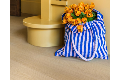 Chêne vernis blanc - 1380  mm x  190 mm - Ep. 8mm