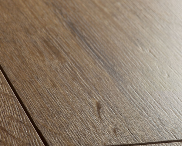 Chêne cambridge foncé - 2050  mm x  205 mm - Ep. 9.5mm