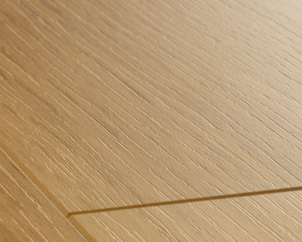 Chêne verni naturel - 2050  mm x  205 mm - Ep. 9.5mm