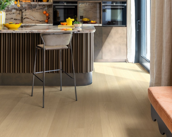 Chêne vernis beige -  1380 mm x  212 mm - Ep. 9 mm