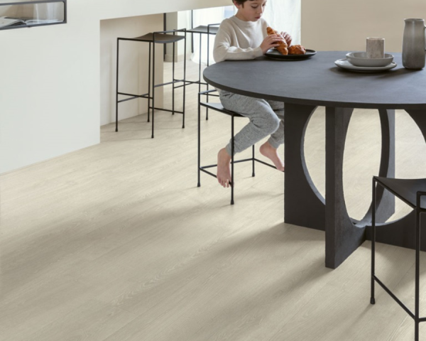 Chêne clair classique patiné -  1380 mm x  190 mm - Ep. 12 mm