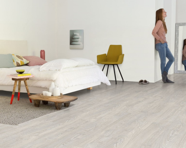 Chêne gris classique patiné -  1380 mm x  190 mm - Ep. 12 mm