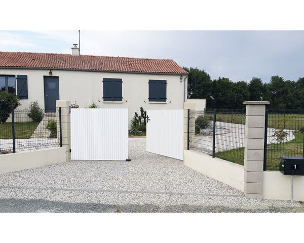 CA 06 - Portails PVC Pavillon