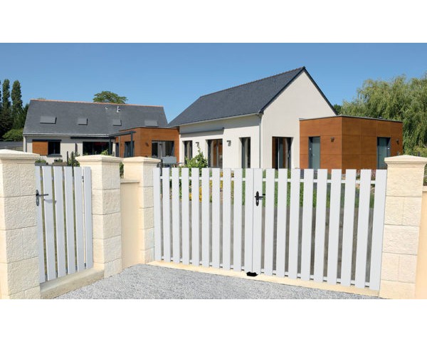 CG 03  - Portails PVC Résidence