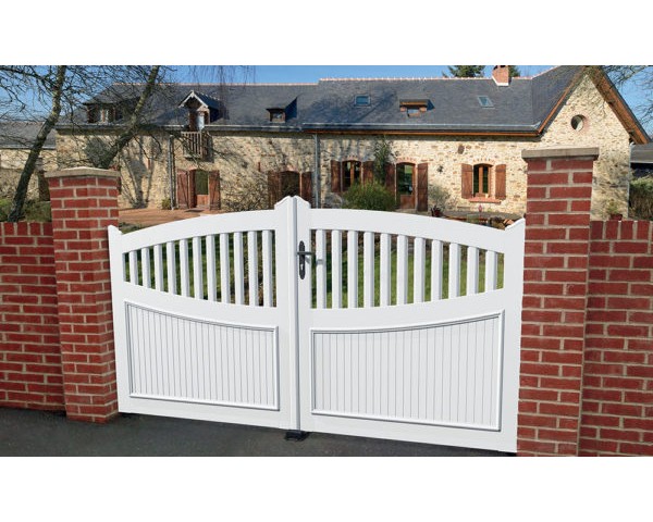 CG 16  - Portails PVC Résidence